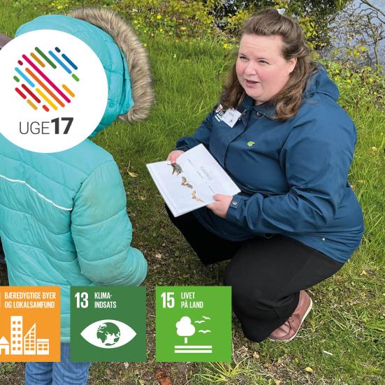 Natur-Karen fortæller et barn om flagermusene på Nyborg Slot. Uge 17 logo. Verdensmål 11, 13 og 15.