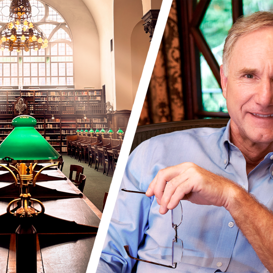 Til venstre fotografi af den gamle læsesal på Det Kongelige Bibliotek. Til højre portræt af Dan Brown.