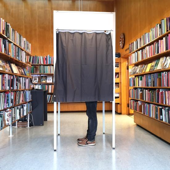 Stemmeboks på Nyborg Bibliotek