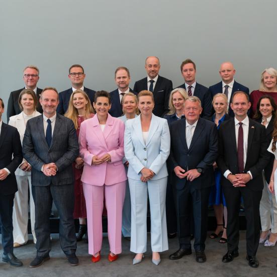 Pressefoto af den nye regering. Billedet kommer fra Statsministeriet.
