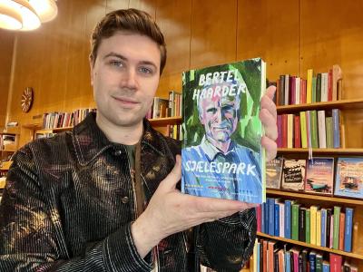 Bibliotekar Mathias Lyngs med bogen "Sjælespark"