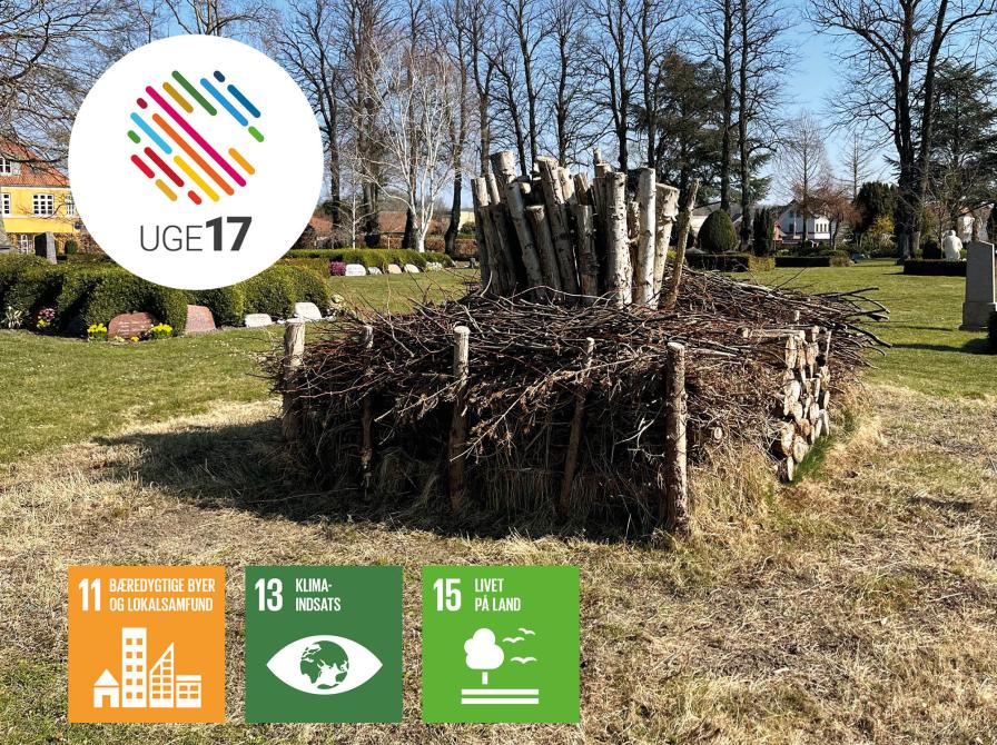 Billede af stort insekthotel på Nyborg Kirkegård. Uge 17 logo. Verdensmål 11, 13 og 15.