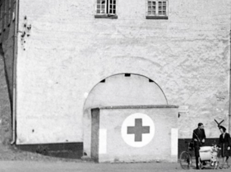 Landporten som beskyttelsesrum under besættelsen set fra bysiden. Foto: Nyborg Lokalhistoriske Arkiv