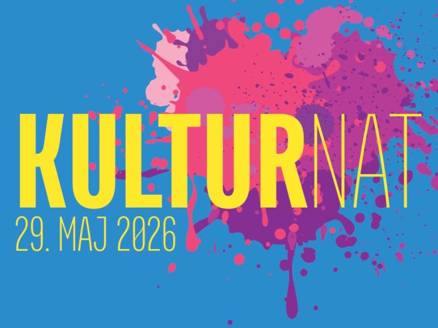 Kulturnat 29. maj 2026 står der på en blå baggrund med en pink malerklat.